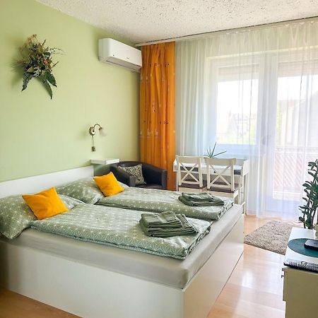 Aloe Apartman Шопрон Екстер'єр фото