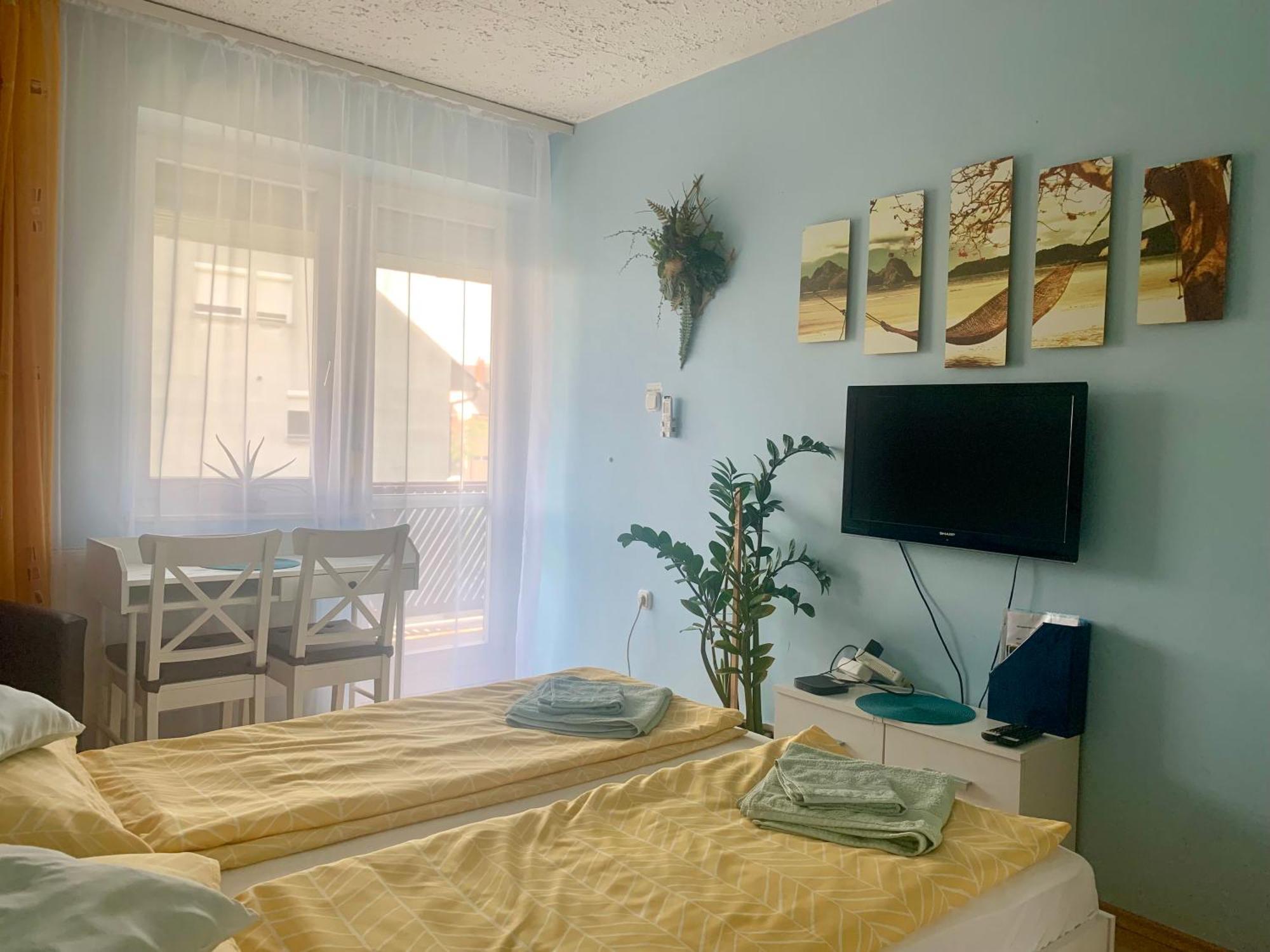 Aloe Apartman Шопрон Екстер'єр фото