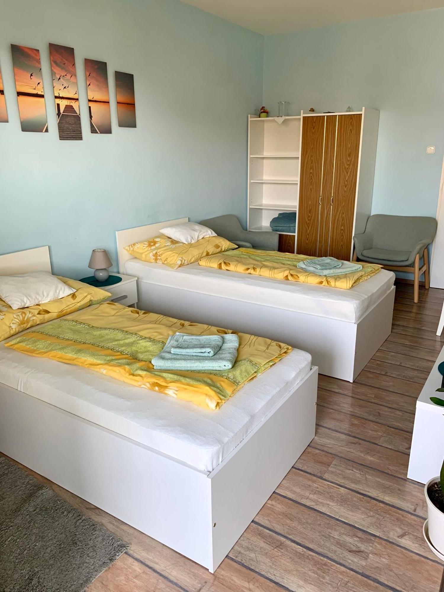 Aloe Apartman Шопрон Екстер'єр фото