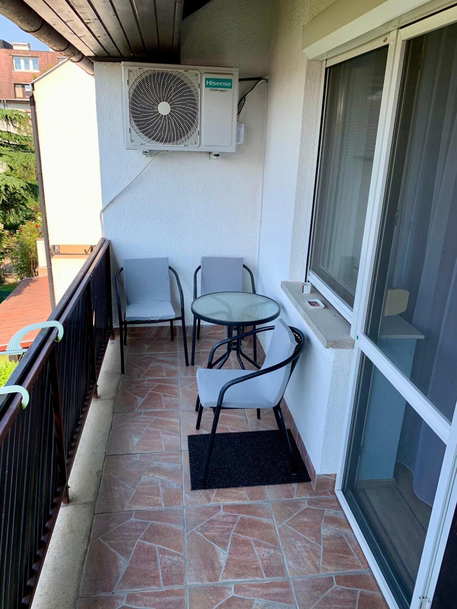 Aloe Apartman Шопрон Екстер'єр фото